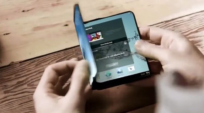 Samsung Galaxy X pas de smartphone pliable avant 2019 ?