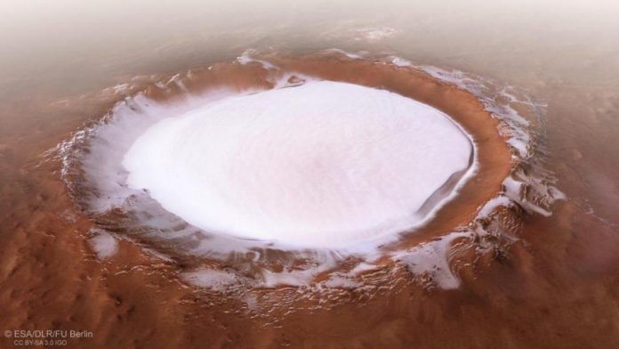 Mars abriterait pas moins de trois grands lacs salés sous sa surface, selon des scientifiques italiens