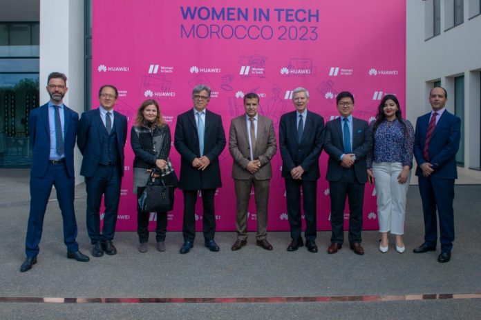 Huawei célèbre la fin du premier cycle de son programme "Women In Tech"