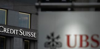 UBS sauve Credit Suisse en le rachetant face à la crise financière UBS sauve Credit Suisse en le rachetant face à la crise financière