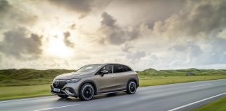 Mercedes-Benz dévoile le nouvel EQE SUV : l’alliance de la haute technologie, du luxe et de la polyvalence Mercedes-Benz dévoile le nouvel EQE SUV : l'alliance de la haute technologie, du luxe et de la polyvalence