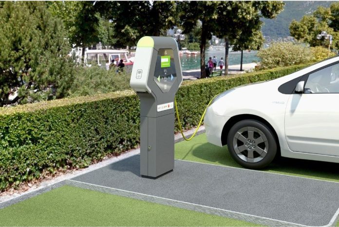 Vers une mobilité plus verte : 2.500 bornes de recharge pour voitures électriques prévues au Maroc d'ici 2026