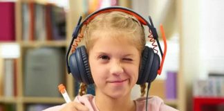 Zone Learn : le casque filaire de Logitech pour une concentration optimale pendant l’apprentissage Zone Learn : le casque filaire de Logitech pour une concentration optimale pendant l'apprentissage