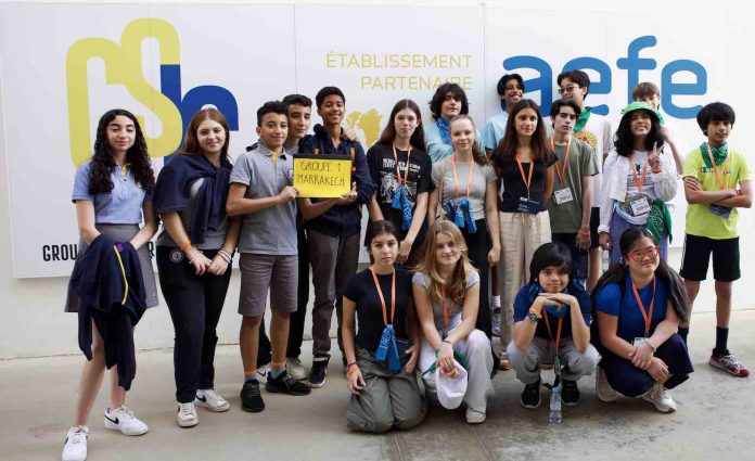 Des élèves de l'United Nations International School de New York visitent le Groupe Scolaire Jacques Chirac