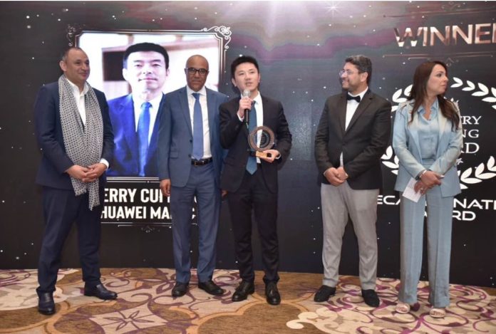 Huawei Maroc couronné du trophée « Decarbonation Award » lors des Industry Meeting Days