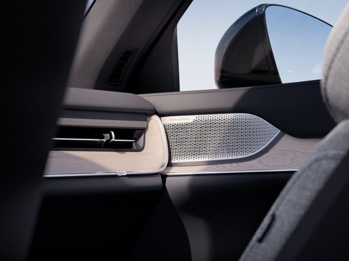 Le SUV Volvo EX90 tout électrique : un mariage entre design haut de gamme et expérience sonore immersive