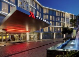 Rabat Marriott Hôtel présente une expérience gastronomique d’exception avec le chef étoilé Marcel Lesoille lors de l’événement Vins et Crustacés Rabat Marriott Hôtel présente une expérience gastronomique d'exception avec le chef étoilé Marcel Lesoille lors de l'événement Vins et Crustacés