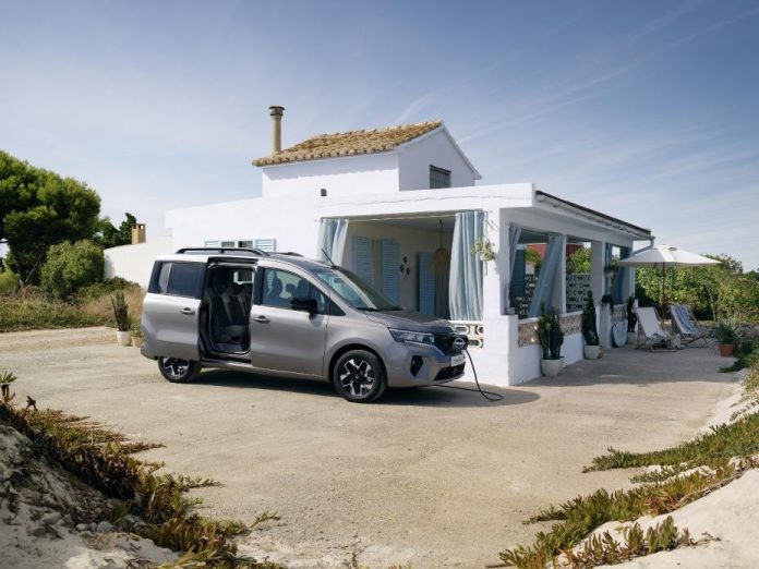 Nissan lance le Townstar EV Combi 100 % électrique