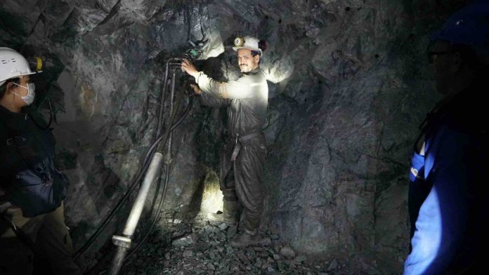Aya Gold & Silver Révèle des Forages à Haute Teneur en Argent à la Mine de Zgounder