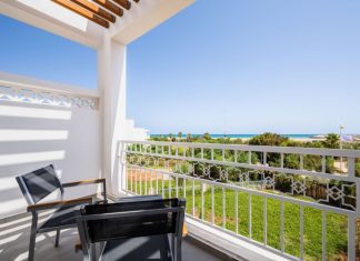 Radisson Hotel Group étend son empreinte marocaine avec l’inauguration du Radisson Blu Residences à Saïdia Radisson Hotel Group étend son empreinte marocaine avec l'inauguration du Radisson Blu Residences à Saïdia