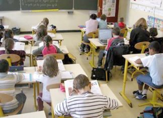 Maroc: Akhannouch et les syndicats figent le projet de statut unifié Gel du Nouveau Système Éducatif : Accord entre Gouvernement et Syndicats