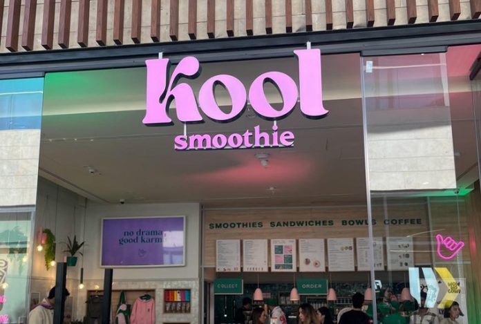 Lancement inaugural du premier café Kool Smoothie au cœur d'Arribat Center