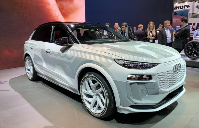 Audi Lance la Production de la Gamme Q6 e-tron : Un Pas Vers un Avenir Automobile Électrique
