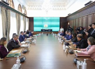 Le Chef du gouvernement accueille la délégation de l’Union Générale des Travailleurs du Maroc pour un dialogue social renouvelé Le Chef du gouvernement accueille la délégation de l’Union Générale des Travailleurs du Maroc pour un dialogue social renouvelé