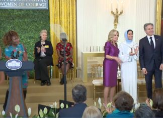 Rabha El Haymar reçoit le prix International Women of Courage 2024 Rabha El Haymar reçoit le prix International Women of Courage 2024