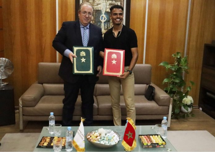 Al Barid Bank sponsorise l'athlète paralympide Ayoub Sadni