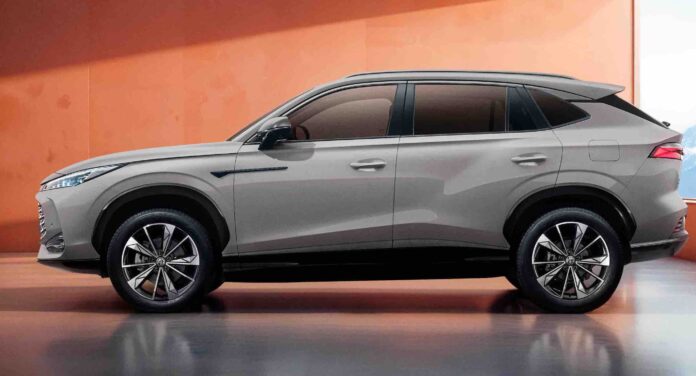 MG redéfinit son SUV star avec un HS Hybrid+ plus ambitieux et plus efficient